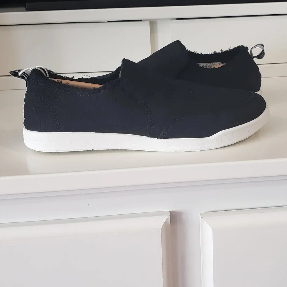 New: Vionic Beach Malibu Slip on Sneaker: Canvas Sz. 6.5 - Picture 4 of 7